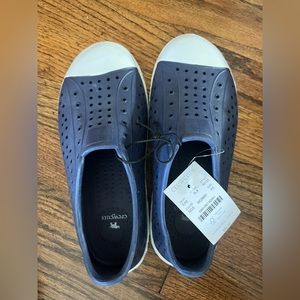 Crew Cuts Boys Size 5 Water Shoes Navy NWT